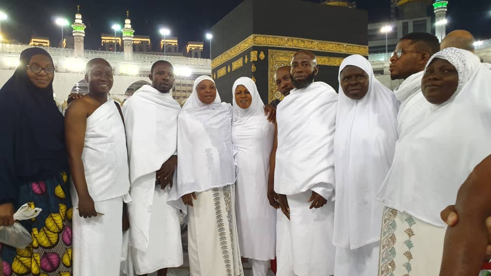 Al faozan Tours and Travels :Going to hajj and Umrah should be easy :Happy Hujjaj during Hajj pilgrimage